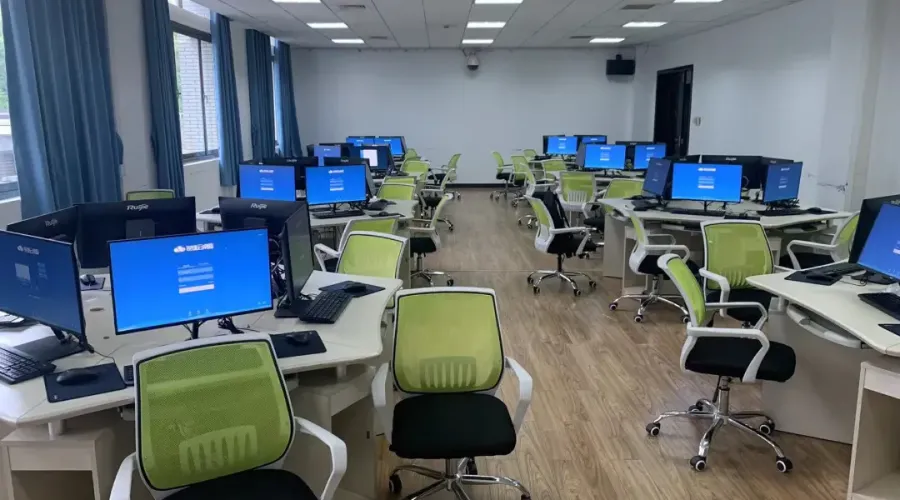 武汉大学经济与管理学院